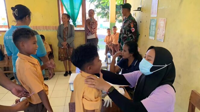 
					Wujudkan Generasi Sehat, Yonarmed 12 Kostrad Gelar Screening Kesehatan di SD Motabenar