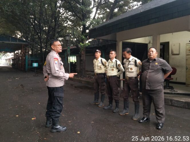 
					Cooling System dan Sambang Gedung PNRI, Bhabinkamtibmas Johar Baru Perkuat Sinergi Keamanan Lingkungan Kerja