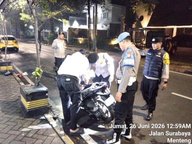 
					Razia Malam di Jalan Surabaya Menteng, Polisi Perketat Pengawasan Demi Keamanan Warga