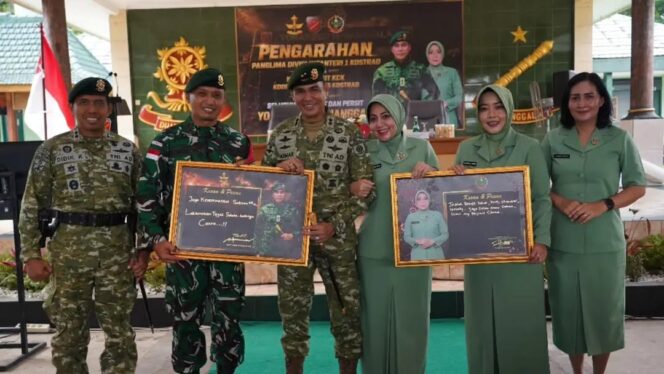 
					Pangdivif 1 Kostrad Kunjungi Yonarmed 13 Kostrad, Perkuat Soliditas dan Profesionalisme Prajurit
