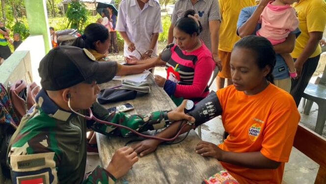 
					Yonarmed 12 Kostrad Hadir Jaga Kesehatan Ibu Hamil dan Balita di Dusun Asulait