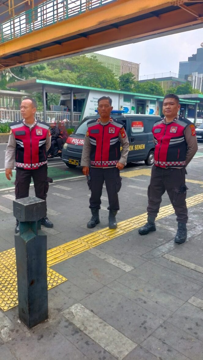 
					Patroli Sambang Objek Vital, Unit Samapta Polsek Senen Pastikan Situasi Wilayah Tetap Kondusif