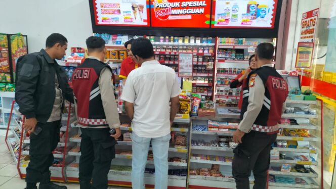 
					Wanita Diamankan Usai Diduga Mencuri Produk di Alfamart Senen Raya Jakarta Pusat Melalui Call Center 110