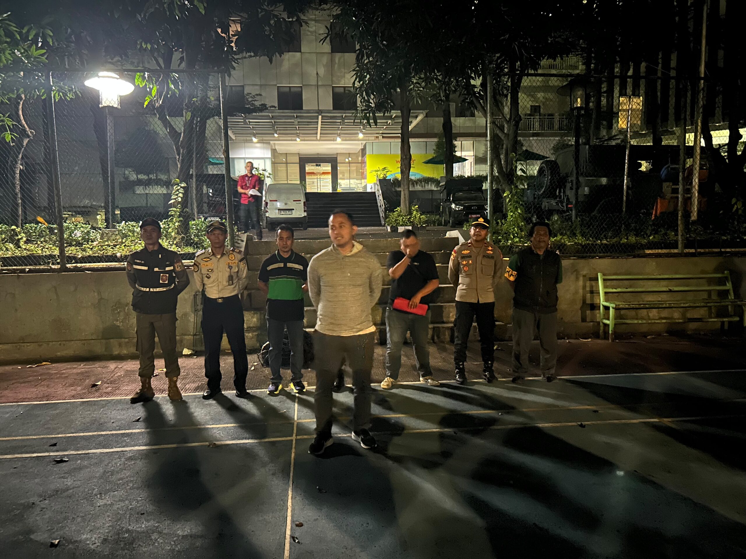 Polsek Kemayoran Bersama Instansi Terkait Bergerak Tertibkan PMKS Demi Kemayoran yang Aman dan Nyaman