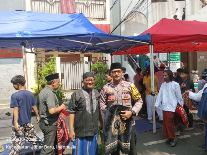 
					Sholat Jumat Keliling di Kampung Rawa, Polisi Perkuat Pengamanan dan Kedekatan dengan Masyarakat