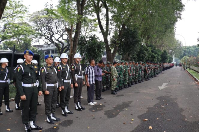
					591 Personel Gabungan Disiagakan Amankan Kunjungan Presiden RI pada Sarasehan Kebangsaan di JICC