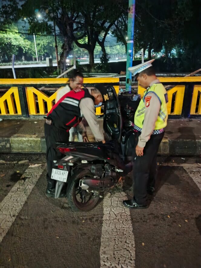 
					Polsek Metro Tanah Abang Gelar Operasi Stasioner untuk Menekan Angka Kriminalitas