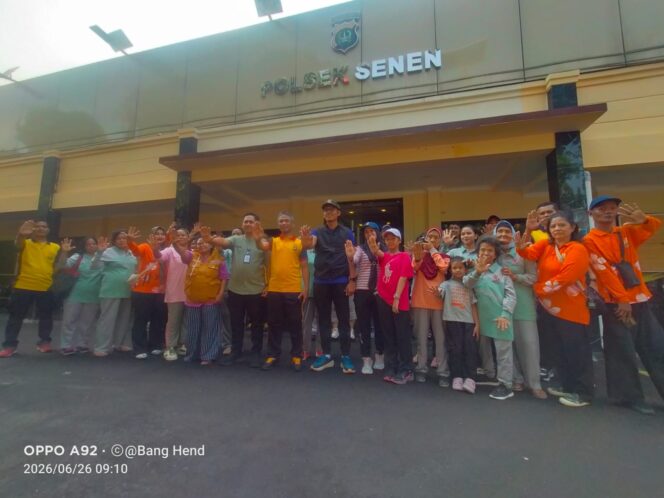 
					Emak-Emak Tangguh Jaga Jakarta Sambangi Polsek Senen, Perkuat Sinergi Jaga Kamtibmas