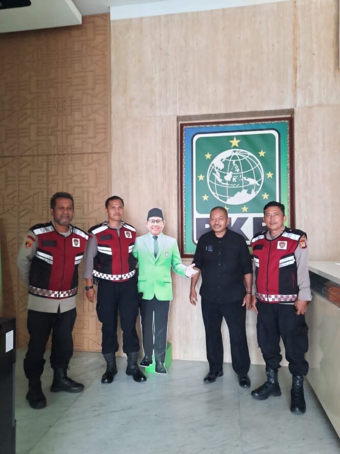
					Patroli Samapta Polsek Senen Sambangi Objek Vital di Kawasan Kenari dan Raden Saleh
