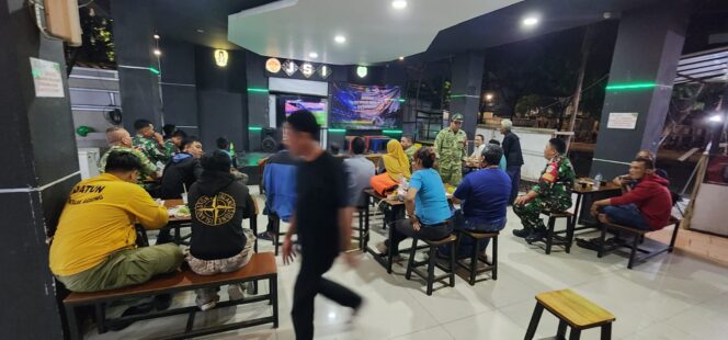 
					Kebersamaan Satukan Warga Lewat Nobar Piala Dunia 2026
