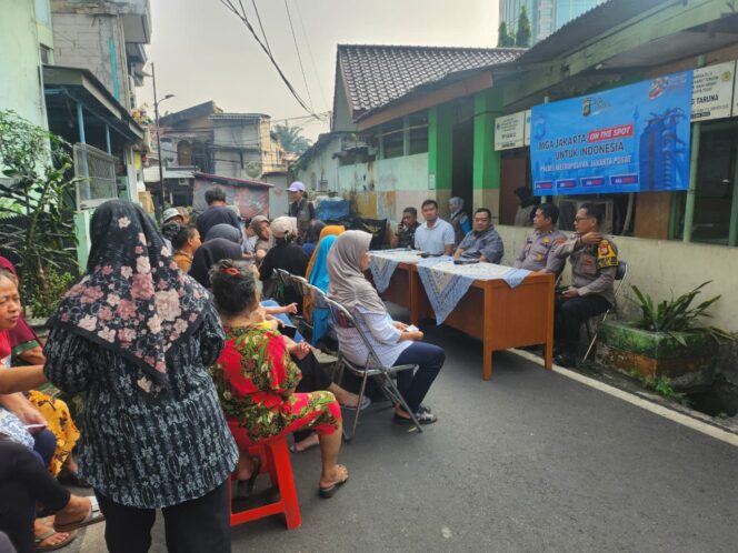 
					HUT Polri Ke-80, Polri Hadir Menyapa dan Berbagi melalui “Jaga Jakarta On The Spot” di Karet Tengsin