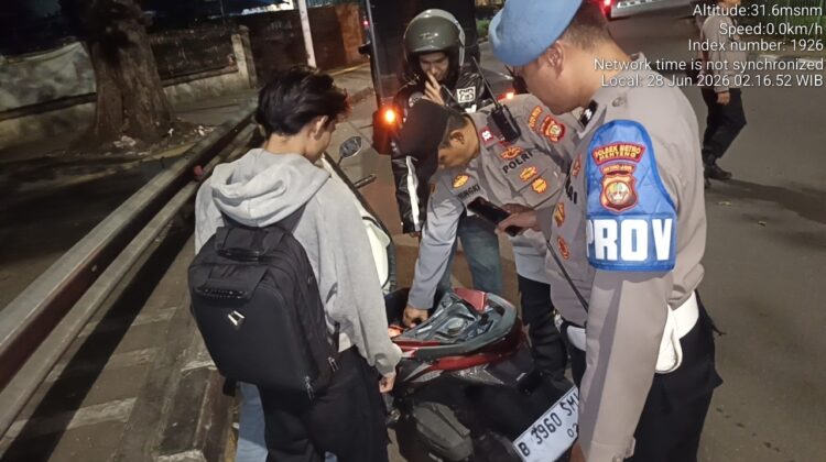 Razia Stasioner di Depan Mako Polsek Metro Menteng, Polisi Perketat Pengawasan Malam