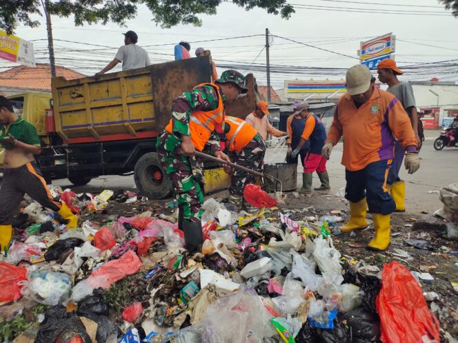 
					Kodim 0510 Gerak Cepat Atasi Sampah Mauk Tangerang