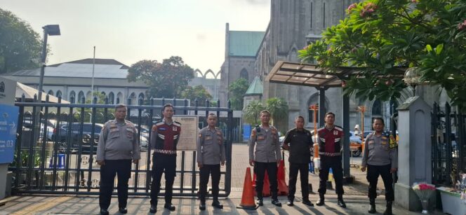 
					Polri Perkuat Pengamanan Misa Minggu di Gereja Katedral, Pastikan Ibadah Berjalan Aman dan Lancar