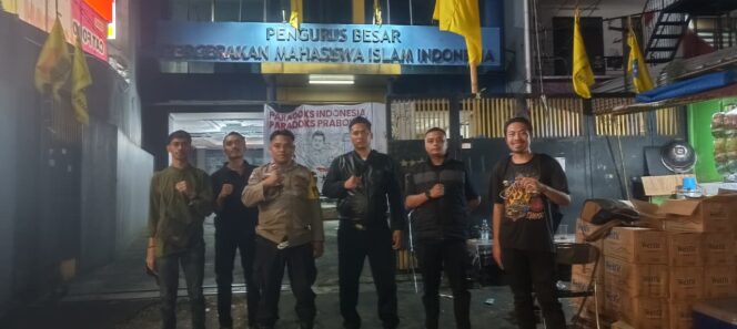 
					Bhabinkamtibmas Senen Bersama FKDM Patroli Dini Hari, Antisipasi Tawuran dan Kejahatan Jalanan