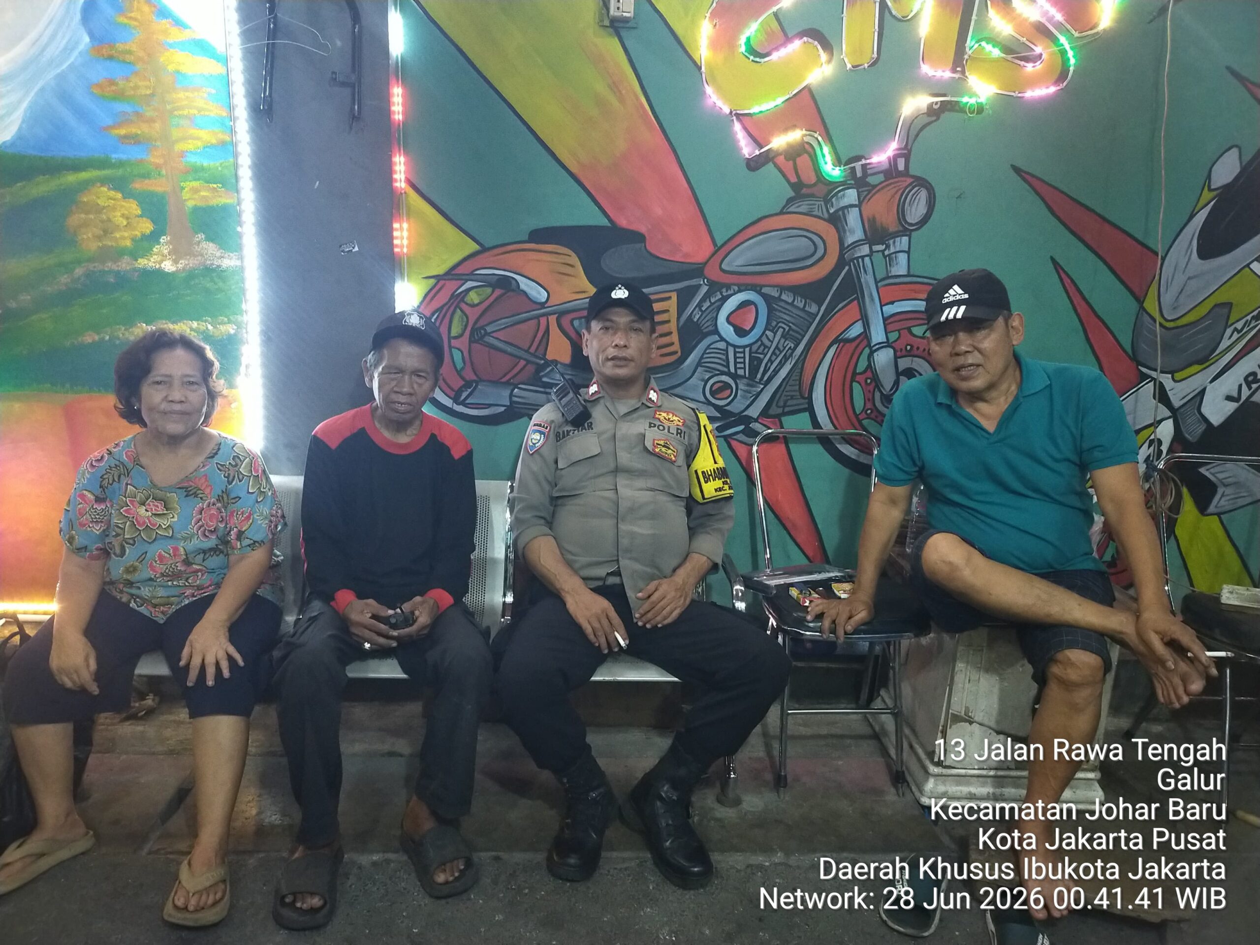 Sambangi Pos Kamling RW 07 Galur, Bhabinkamtibmas Ajak Warga Tingkatkan Kewaspadaan dan Jaga Kamtibmas