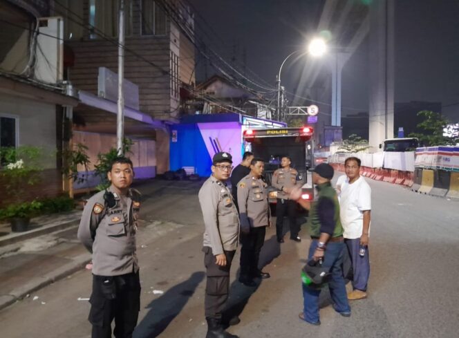
					Polsek Metro Menteng Bergerak Cepat Cegah Potensi Tawuran Remaja di Kawasan RSIA Tambak