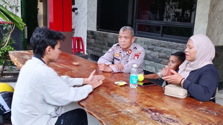 Gerak Cepat Polsek Metro Menteng Berhasil Satukan Kembali Anak Hilang Dengan Orang Tuanya di CFD Bundaran HI