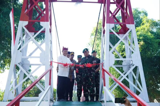 
					Pangdivif 2 Kostrad Resmikan Jembatan Perintis Garuda, Tingkatkan Akses dan Kesejahteraan Warga Pasuruan
