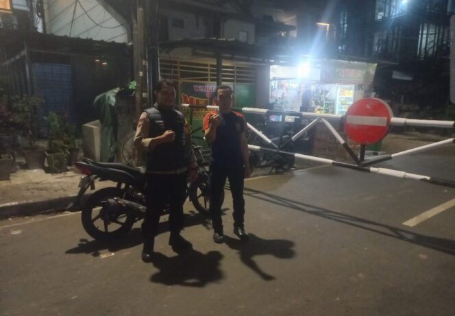 
					Bhabinkamtibmas Cikini Perkuat Satkamling Jalan Cisadane Cegah Aksi Kriminalitas