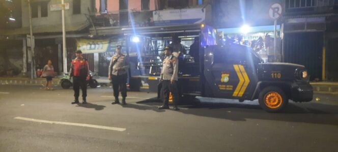 
					Polsek Metro Tanah Abang Gelar Patroli Skala Kecil Antisipasi Gangguan Kamtibmas