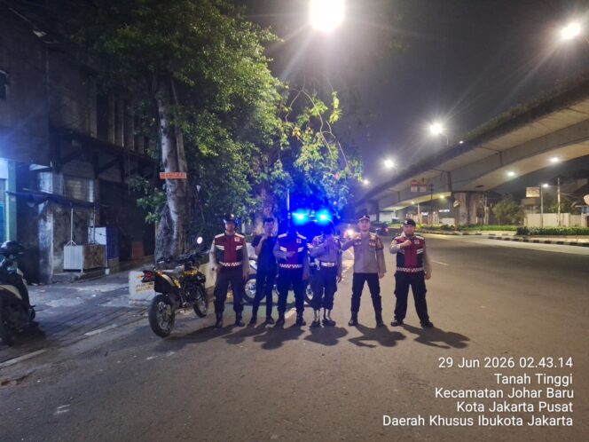 
					Patroli Strong Point di Simpang Galur, Polisi Antisipasi Kejahatan Jalanan dan Tawuran@
