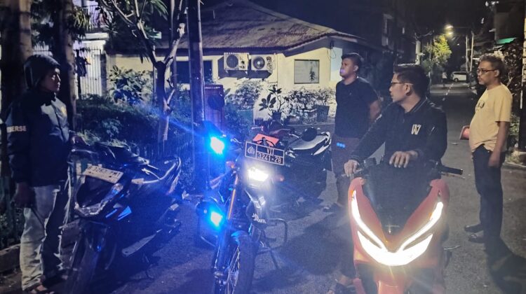 Respon Cepat Laporan Warga Melalui Call Center 110, Polsek Johar Baru Amankan Situasi Gangguan Kamtibmas di Jalan Sadewa