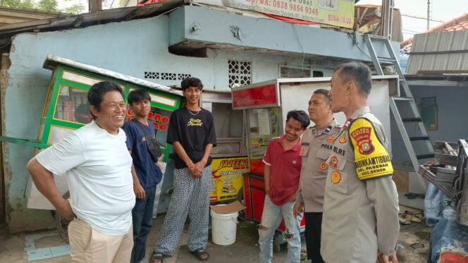 
					Polsek Senen Ajak Pedagang Kaki Lima Jaga Kamtibmas Lewat Program Jaga Jakarta On The Spot