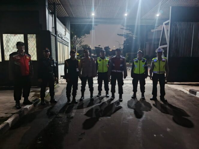 
					Patroli Operasi Cipta Kondisi, Polsek Metro Tanah Abang Intensifkan Kegiatan Preventif Jaga Keamanan Wilayah