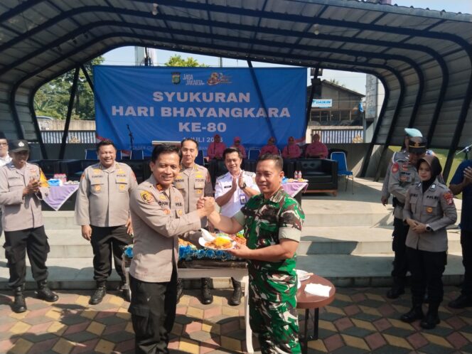 
					Danramil 03/Legok Hadiri Syukuran HUT Bhayangkara Ke-80, Yang Di Gelar Polsek Cisauk