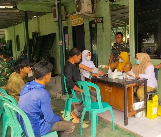 
					Koramil 07/Kresek, Kodim 0510/Tigaraksa Perkuat Kemanunggalan TNI Lewat Baksos Kesehatan “Jaga Jakarta On The Spot”