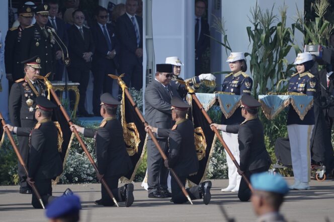 
					Kapolda Metro Jaya Terima Tanda Kehormatan Nugraha Sakanti dari Presiden RI