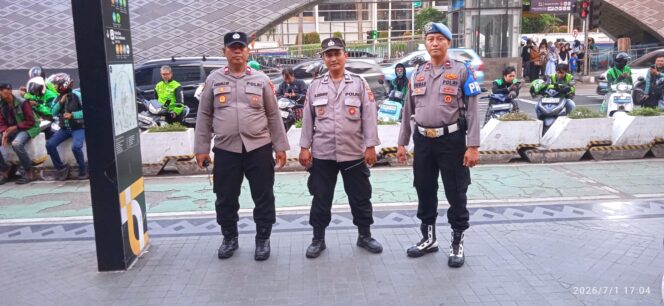 
					Polsek Metro Menteng Intensifkan Patroli Jalan Kaki, Kawasan Mh Thamrin Dipantau Ketat