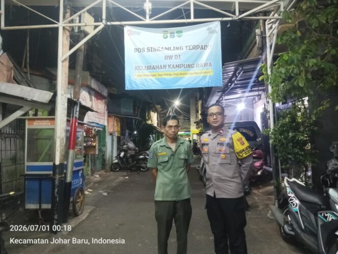 
					Bangun Kewaspadaan Dini, Polisi Sambangi Poskamling RW 01 Kampung Rawa