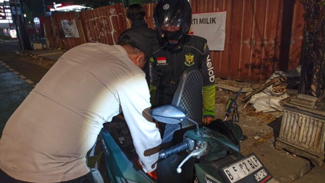 
					Polsek Cempaka Putih Perkuat Harkamtibmas Lewat Razia Stasioner dan Patroli