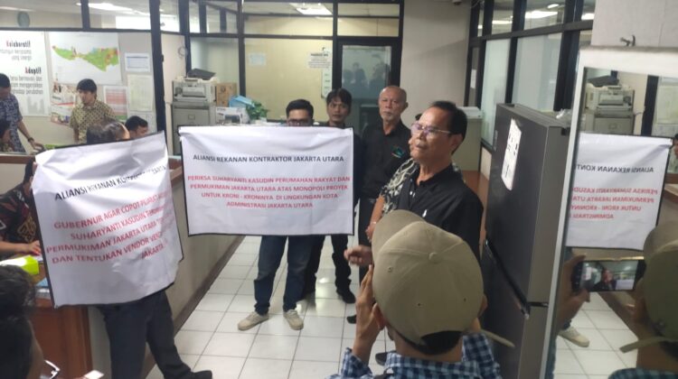 Panas! Aliansi Kontraktor Kepung Sudin PRKP Jakut, Tuntut Kasudin Dicopot dan Pengadaan Diusut