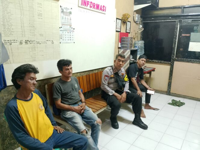 
					Polri Bersama Elemen Sabuk Kamtibmas Perkuat Sambang Satkamling di Kartini