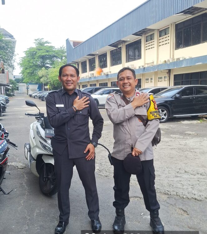 
					Perkuat Sinergi Kamtibmas, Bhabinkamtibmas Pegangsaan Sambangi Pos Keamanan Pascasarjana Universitas Pancasila