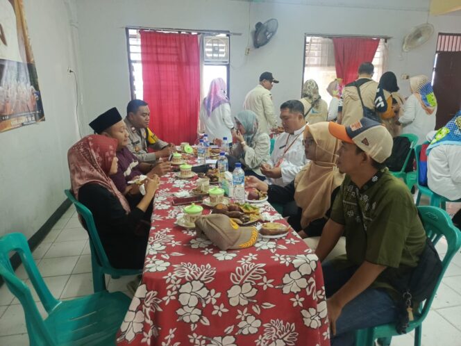 
					Bhabinkamtibmas Kemayoran Bersama Lurah Sambangi RW 08, Bangun Keamanan Berawal dari Kebersamaan