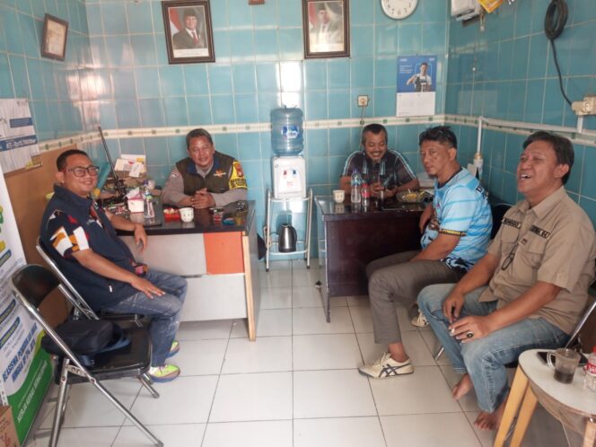 
					Patroli Dan Diskusi Kamtibmas” Perkuat Sinergi Polri dan Tokoh Masyarakat Cegah Gangguan Kamtibmas