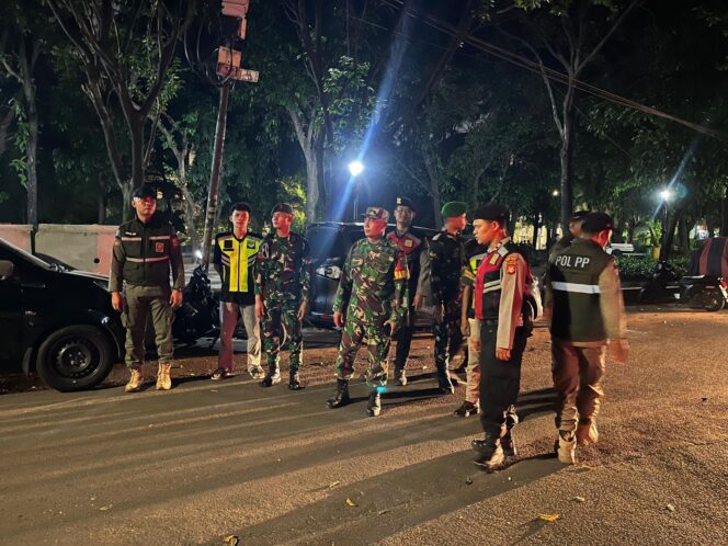
					Sinergitas Tiga Pilar Tanah Abang Gelar Apel dan Patroli Gabungan Antisipasi Gangguan Kamtibmas