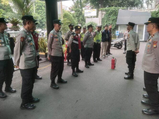 
					Rencana Aksi Unjuk Rasa di Kantor PT Pegadaian Batal, Polisi Tetap Siagakan Personel Pengamanan
