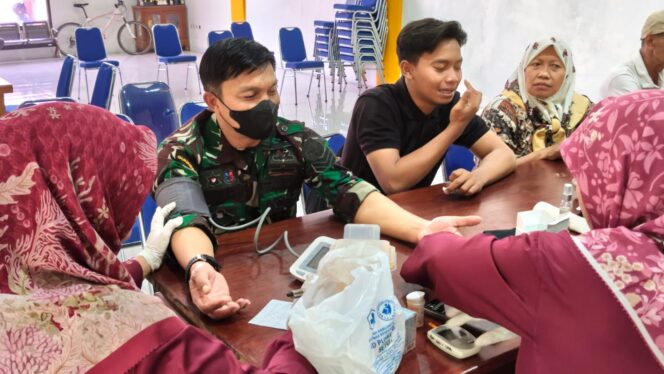 
					Cegah Dampak Musim Pancaroba, Koramil 06/Setu Gelar Bakti Kesehatan untuk 100 Warga