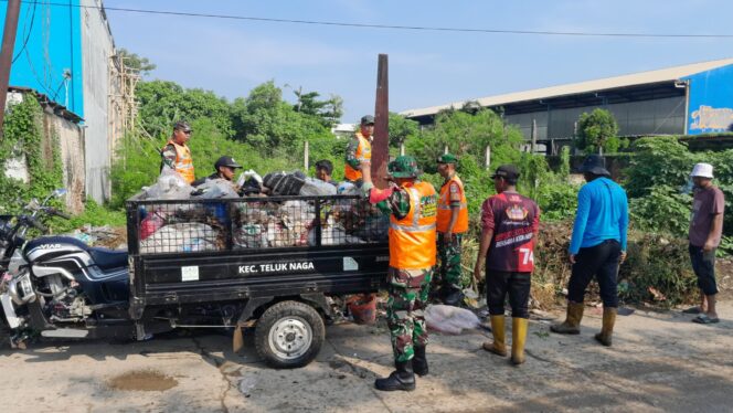
					Satgas Sampah Kodim Tigaraksa Bersihkan Jalur Tanjung Pasir, Warga Diajak Bangun Budaya Peduli Lingkungan