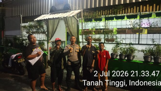 
					Patroli Satkamling Perkuat Sinergi Polisi dan Warga Jaga Kamtibmas di Tanah Tinggi