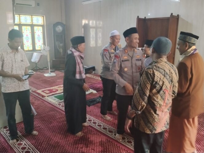 
					Polisi Ajak Warga Paseban Perkuat Kamtibmas Lewat Program Jumat Keliling