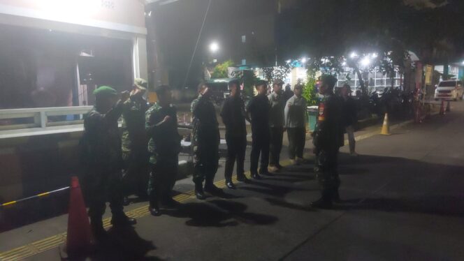 
					Babinsa dan Warga Gelar Patroli/Siskamling Wujud Nyata Lingkungan Aman dan Kondusif