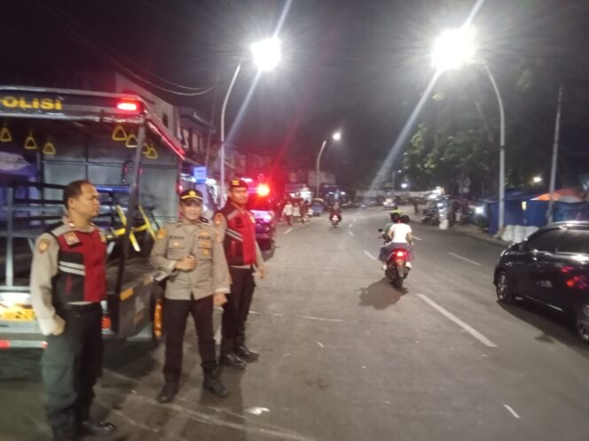 
					Polsek Metro Tanah Abang Gelar Razia Stasioner Antisipasi Gangguan Kamtibmas dan Kejahatan Jalanan