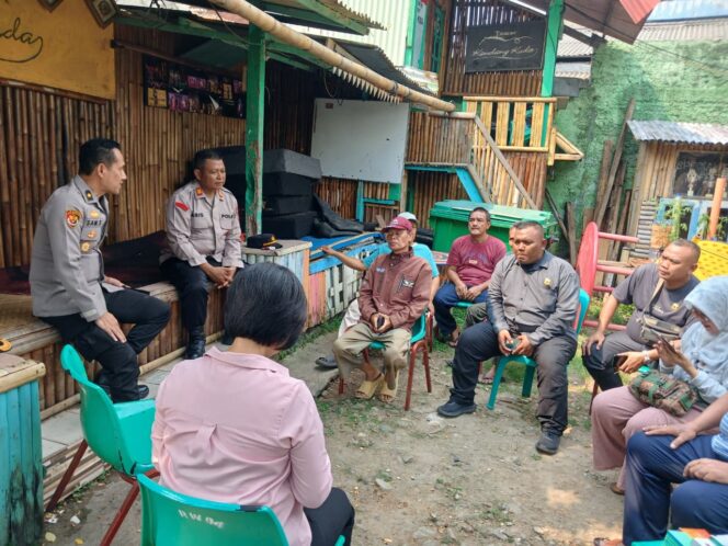 
					Jaga Jakarta On The Spot untuk Indonesia, Polsek Johar Baru Perkuat Sinergi Bersama Warga dan Bagikan Sembako