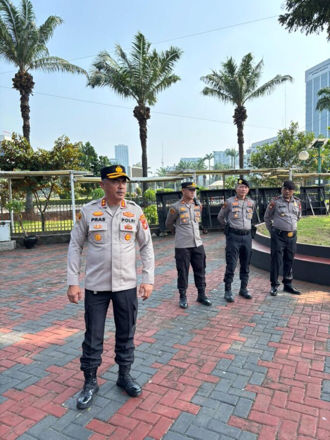 
					Polri Kedepankan Pengamanan Humanis dalam Mengawal Aksi Unjuk Rasa di Gedung MPR/DPR/DPD RI